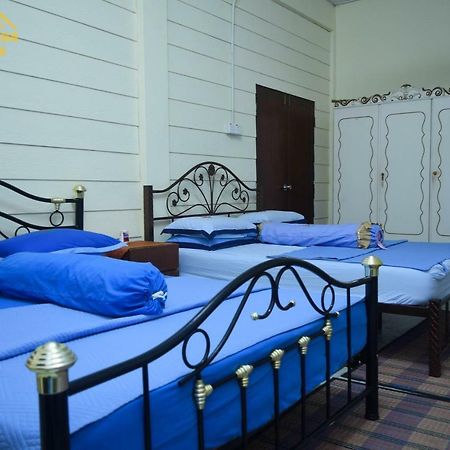 קוטה בארו Teratak Ibunda Guest House מראה חיצוני תמונה