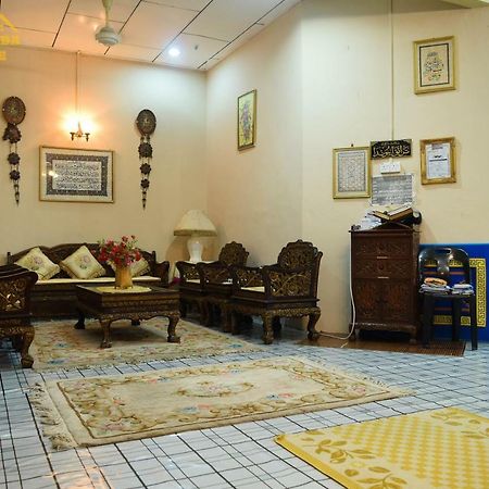 קוטה בארו Teratak Ibunda Guest House מראה חיצוני תמונה