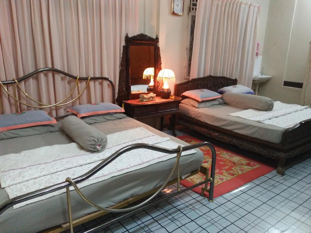 קוטה בארו Teratak Ibunda Guest House מראה חיצוני תמונה