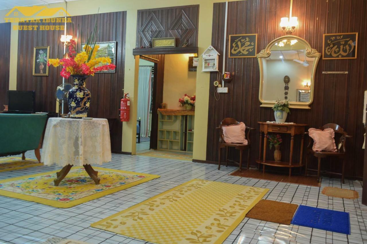 קוטה בארו Teratak Ibunda Guest House מראה חיצוני תמונה